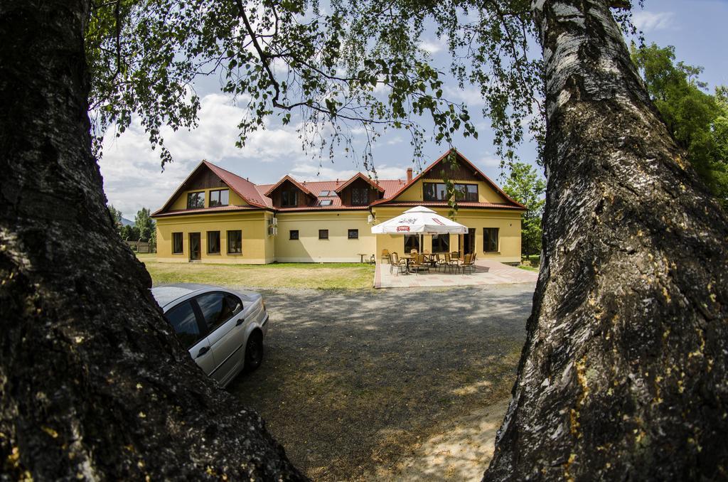 Pensjonat Lew Jaskiniowy Stronie Śląskie Kültér fotó